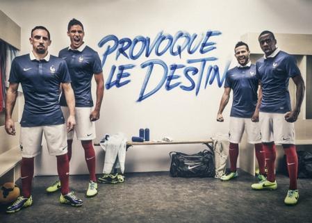 Форма сборной по футболу - Франция